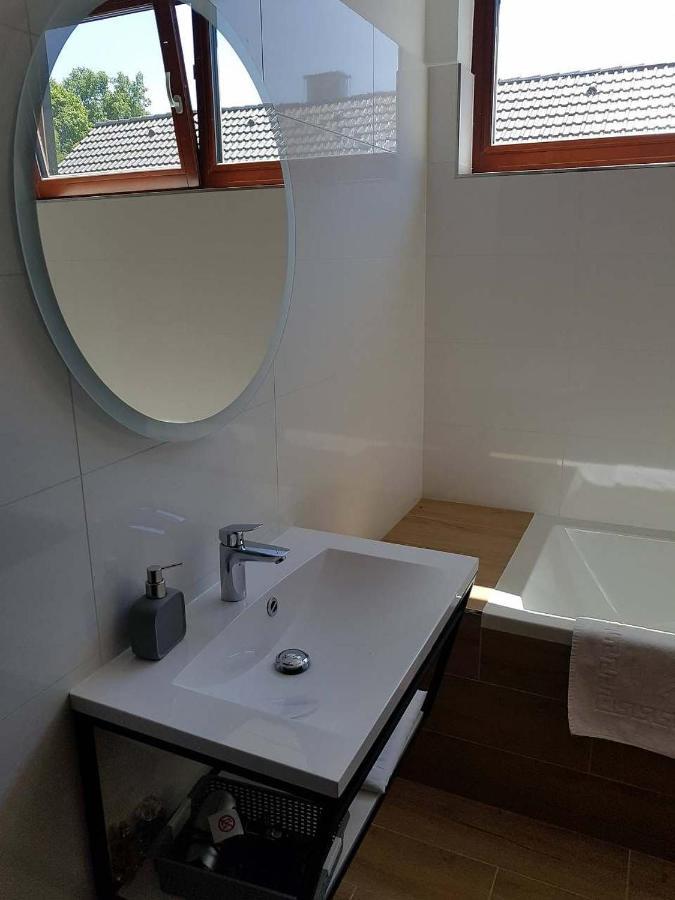 Apartmány Jura Nová Pec Esterno foto