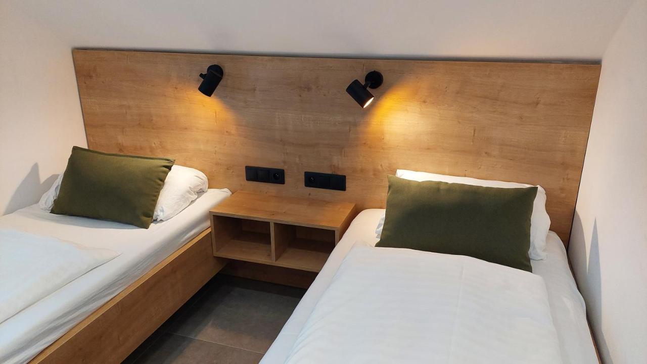 Apartmány Jura Nová Pec Esterno foto